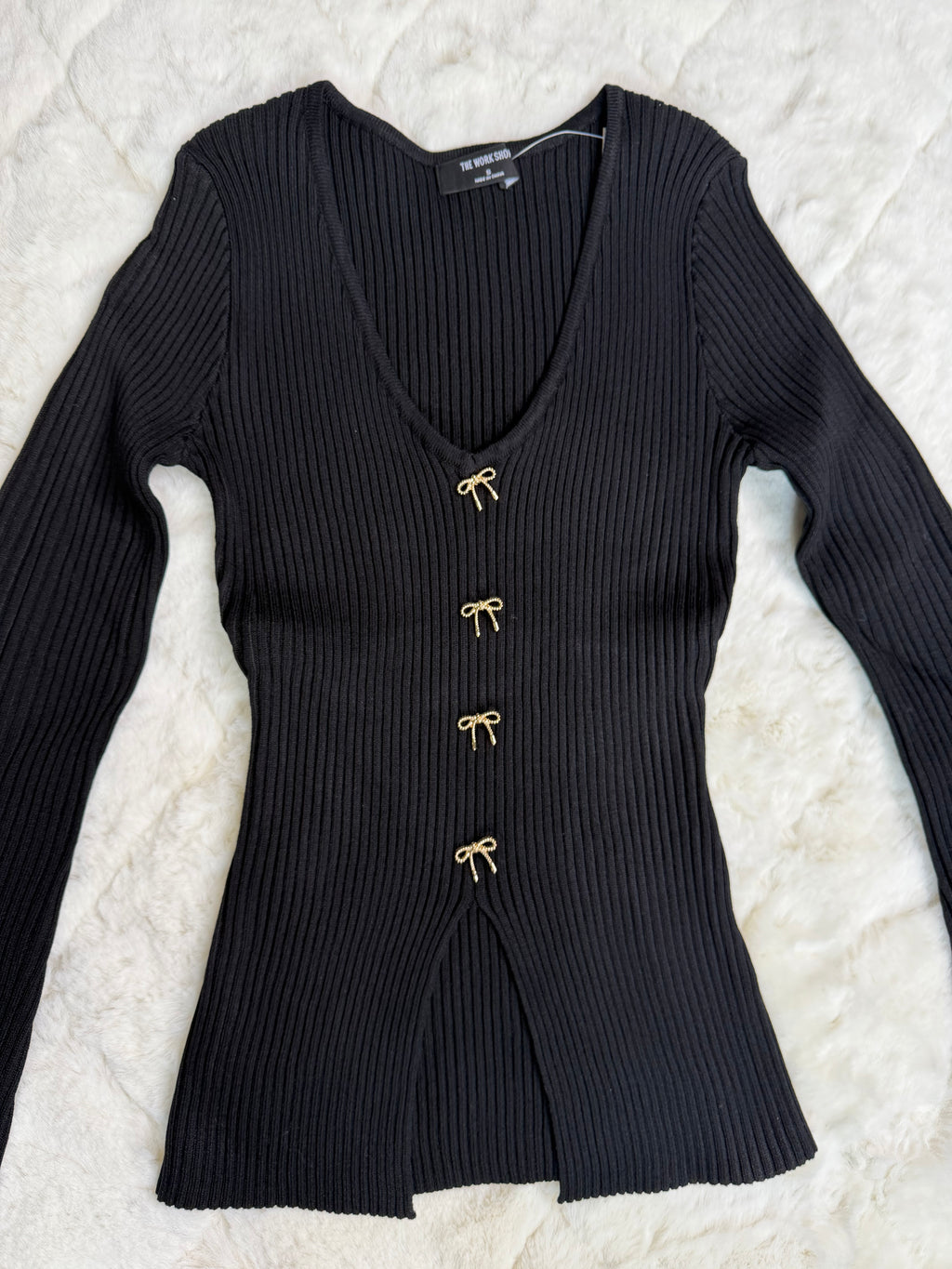 2064 Luna Ribbed Bow-Detail Blouse