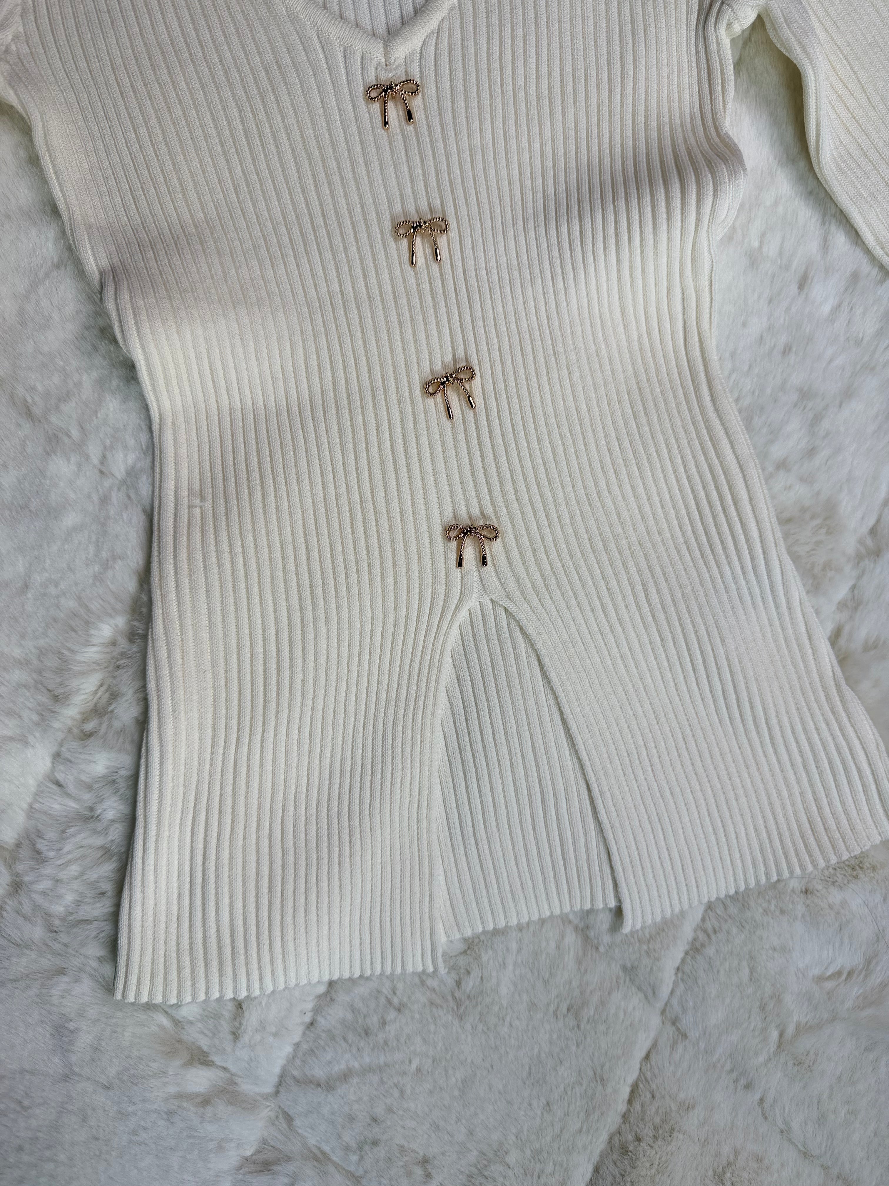 2064 Luna Ribbed Bow-Detail Blouse