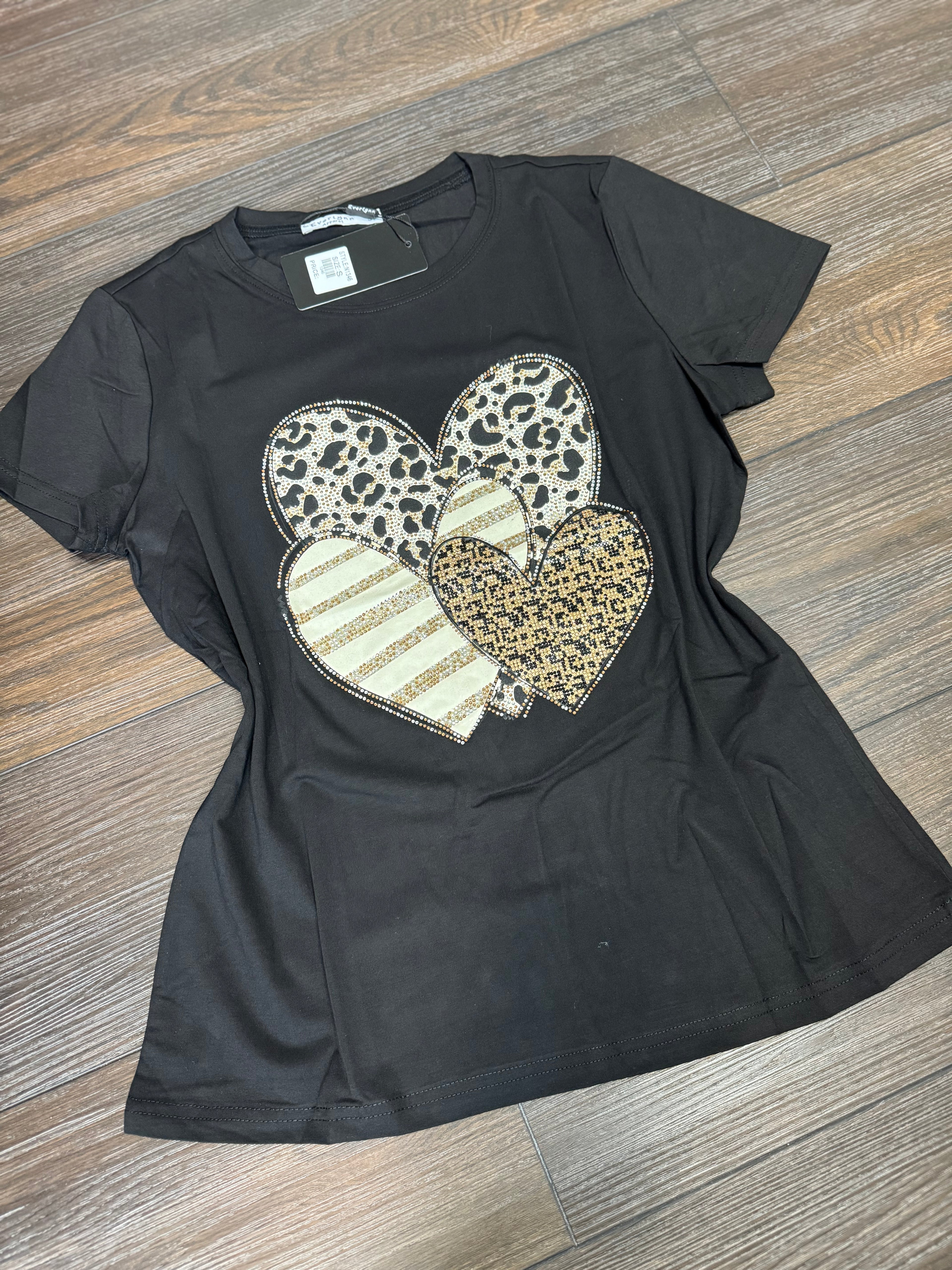 Hearts and Stone Women’s Embroidered Graphic T-Shirt