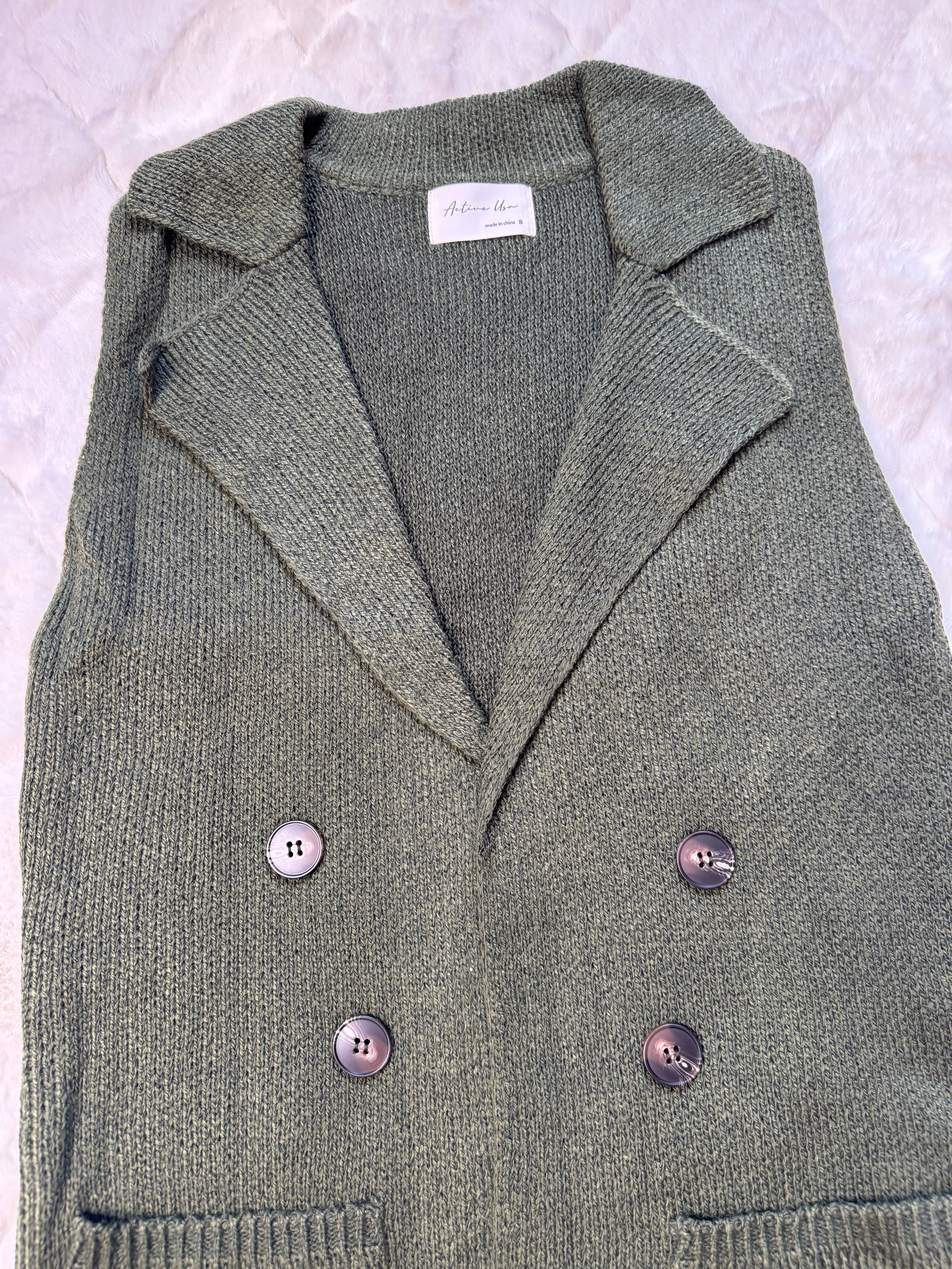11045 SnuggleVest Cardigan ❄️